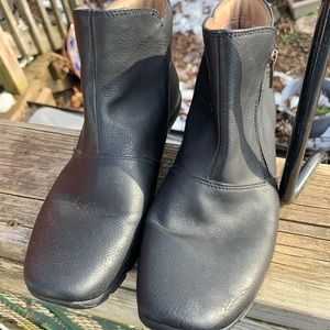 Easy Spirit Low Zip Boot 8.5